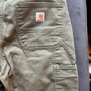 Carhartt 33x36 utility pants in khaki green excellent condition